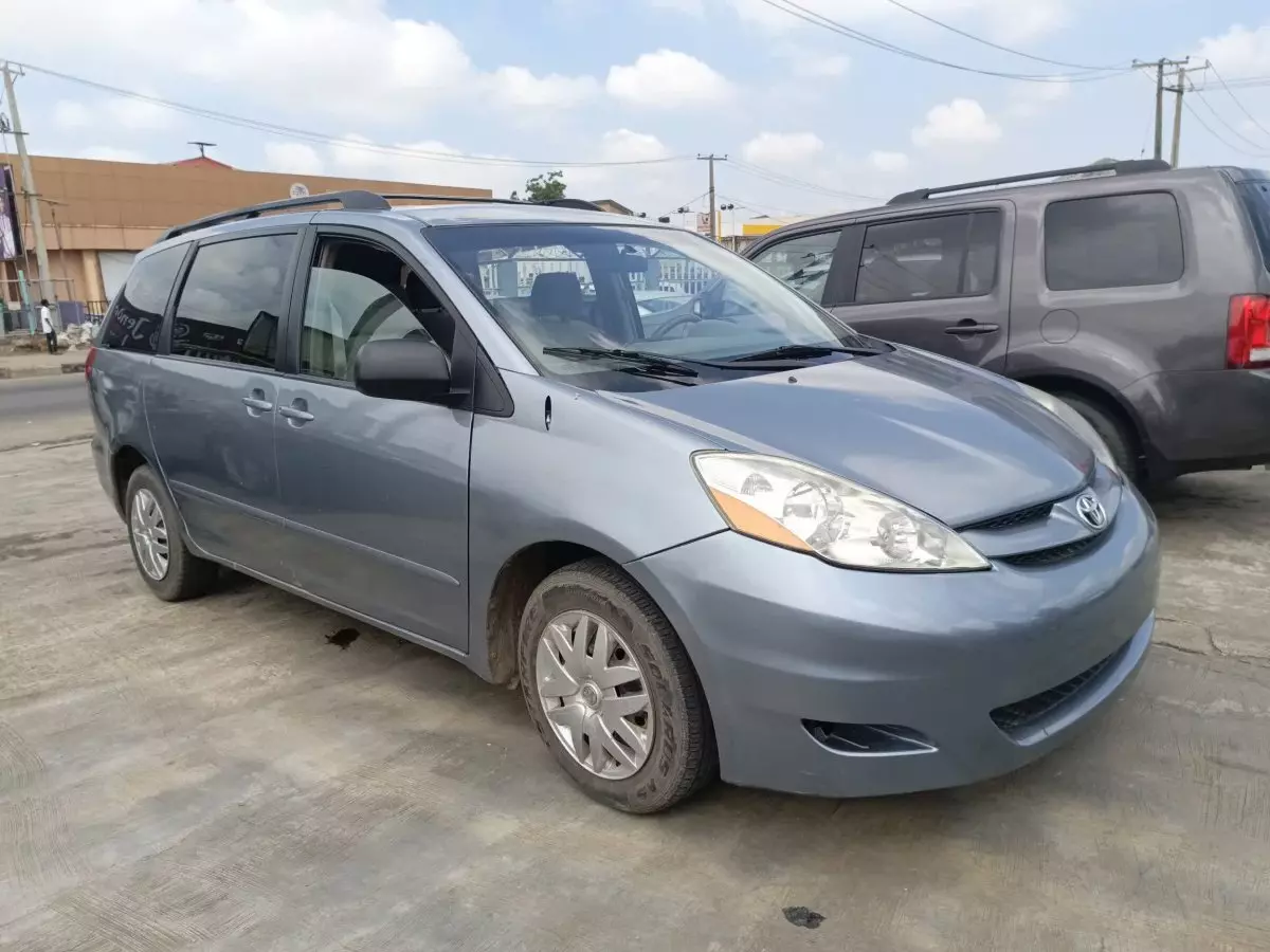 car Left