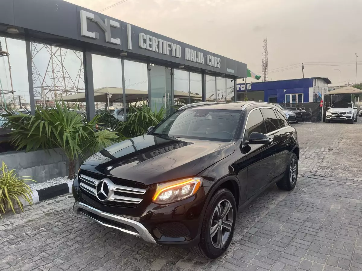 Mercedes-Benz GLC 300 - 2016