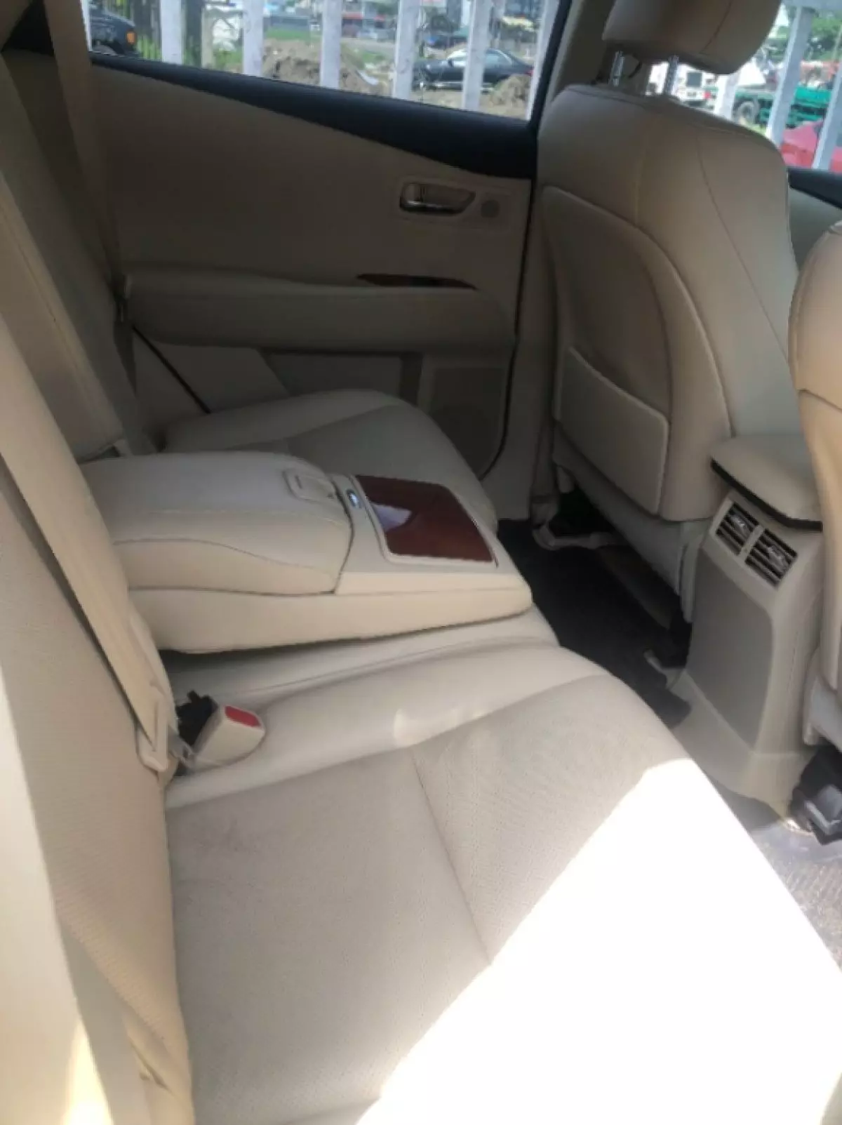 interiorBack