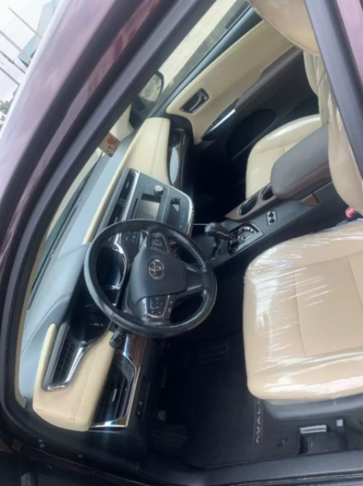 interiorFront