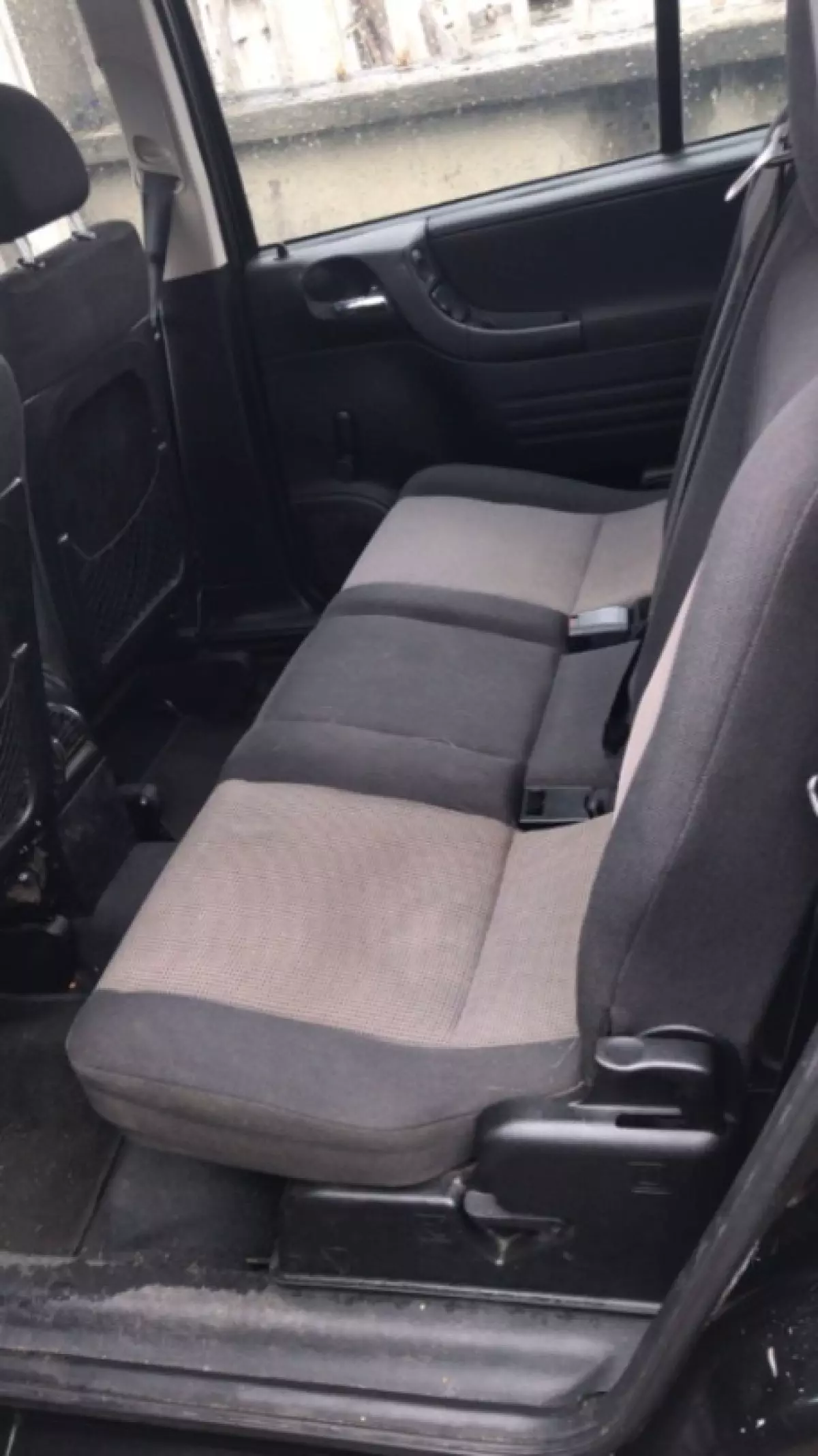 interiorBack