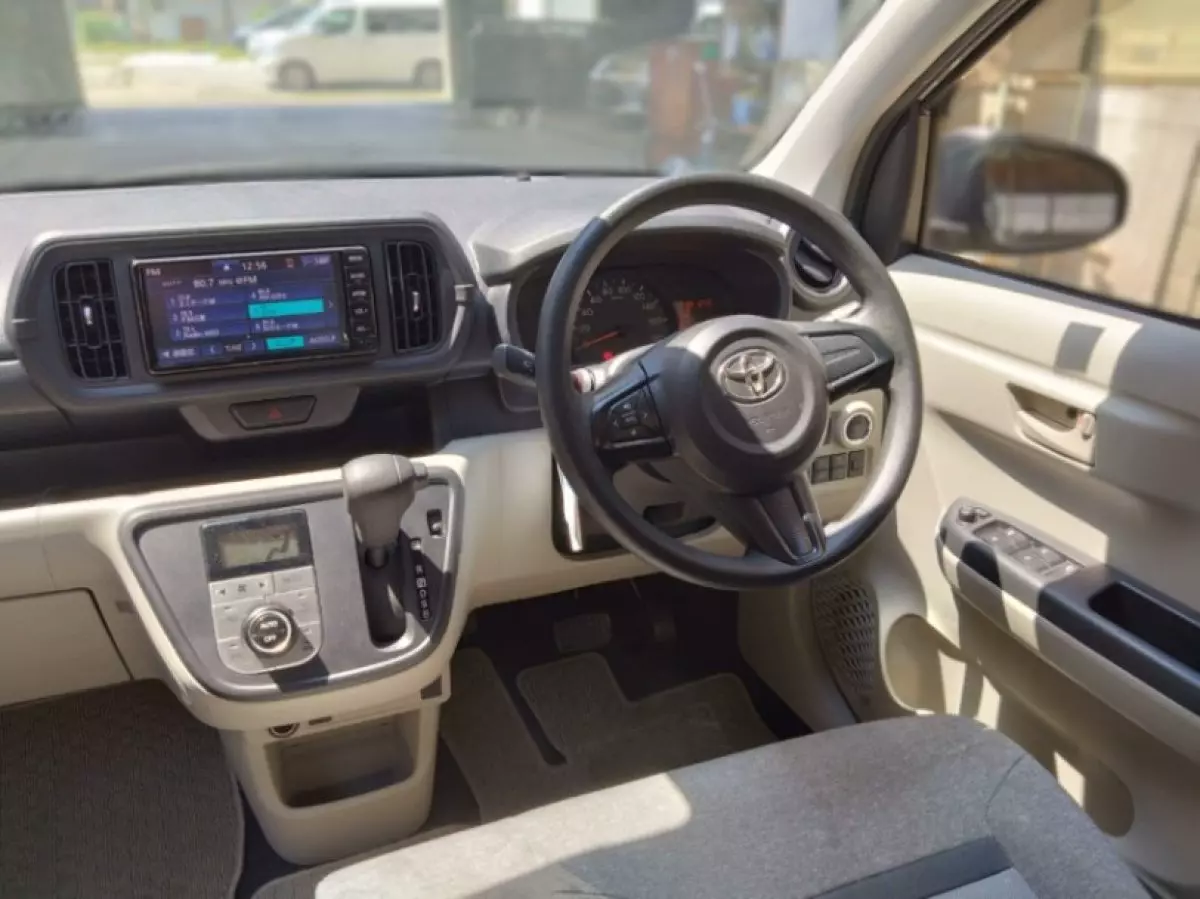 interiorFront