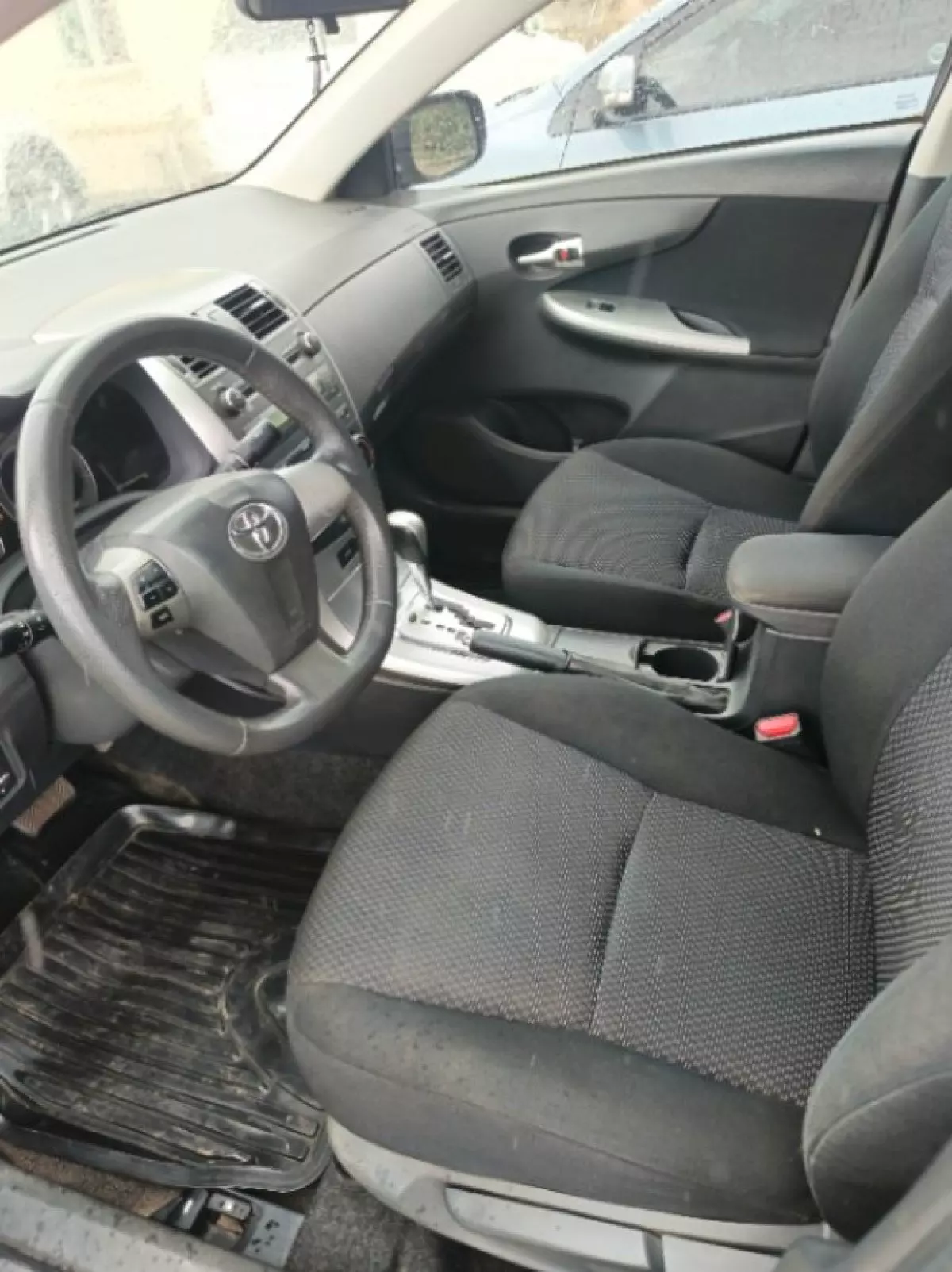 interiorFront