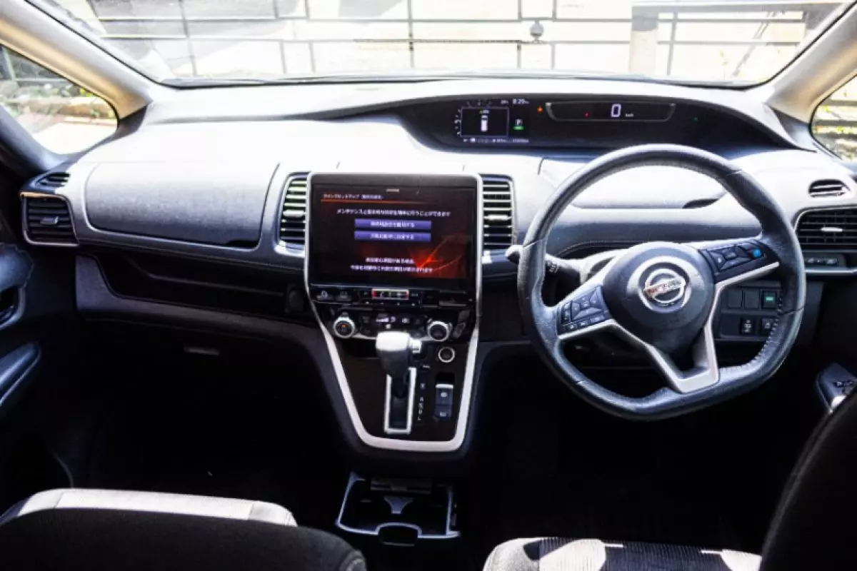 interiorFront