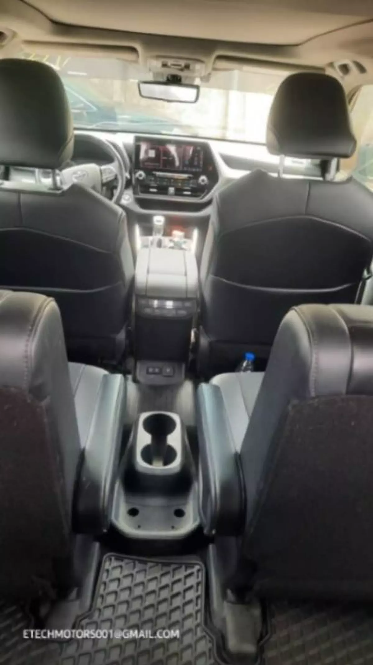interiorFront