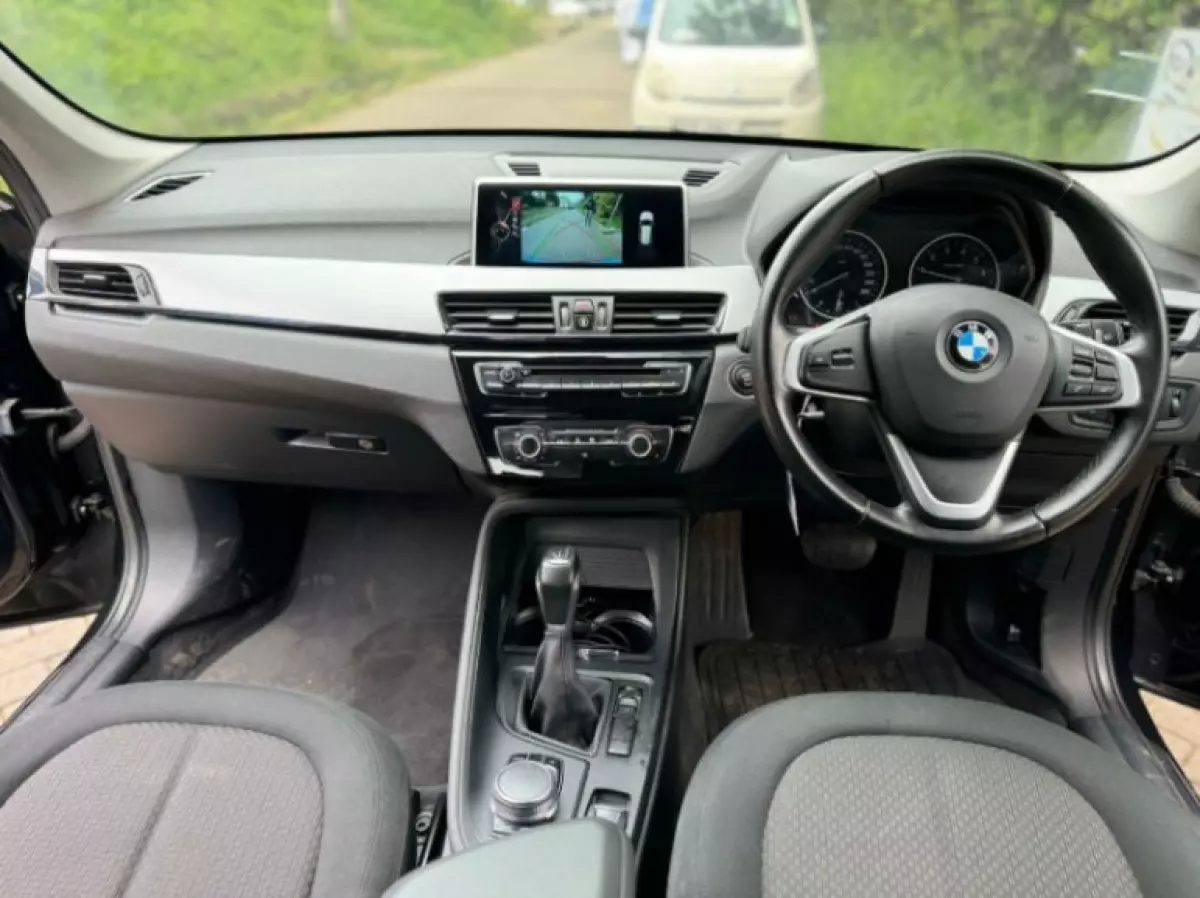interiorFront