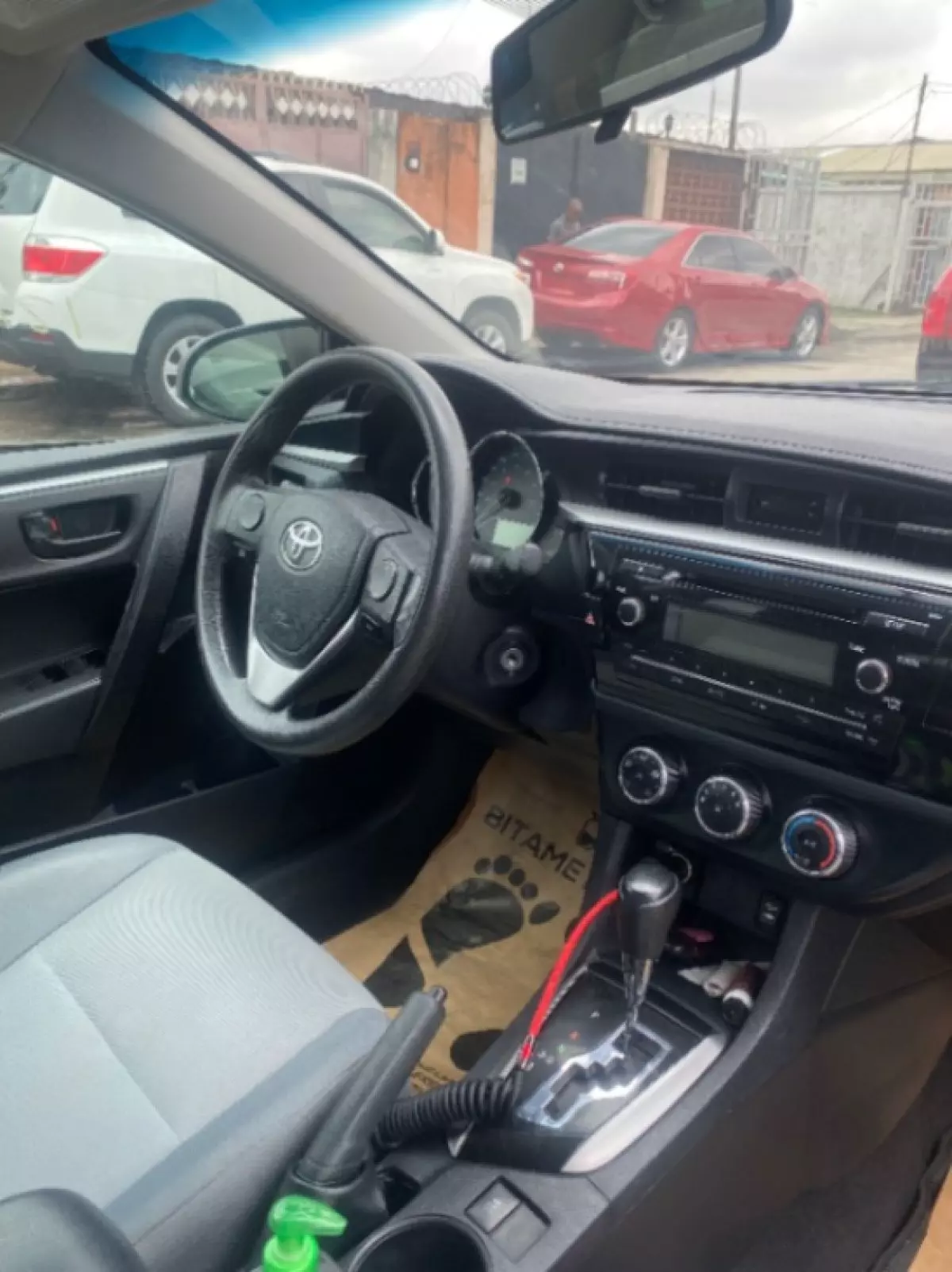 interiorFront