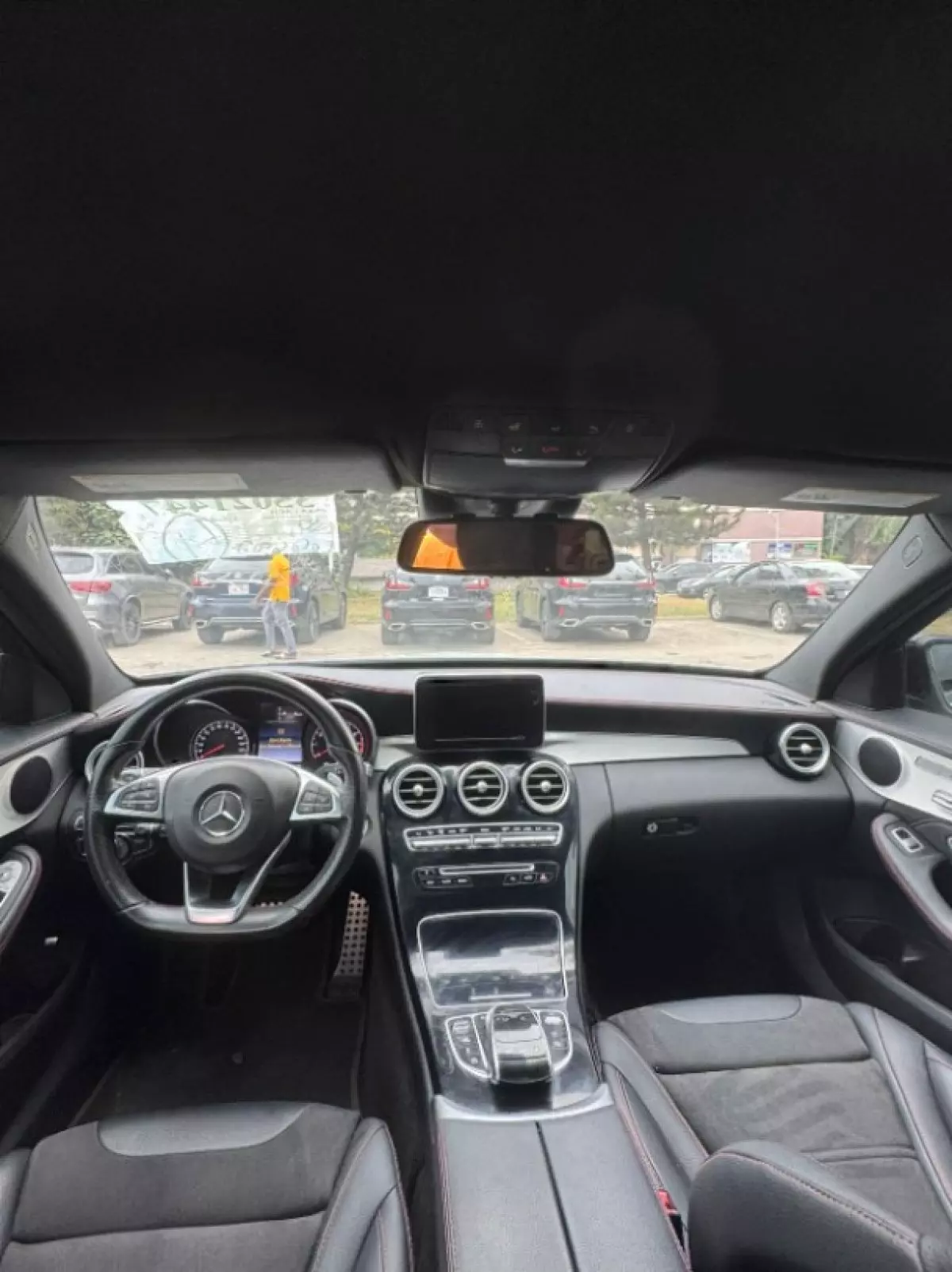 interiorFront