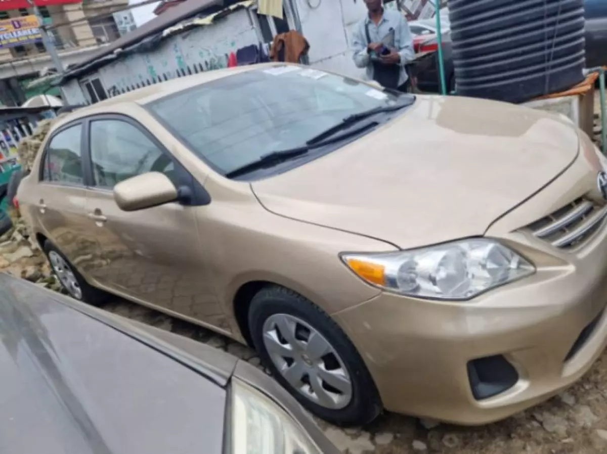 Toyota Corolla - 2013