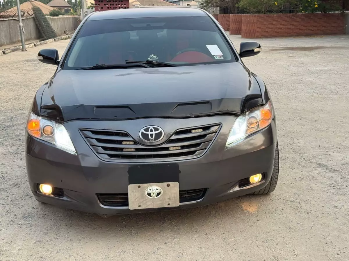 Toyota Camry - 2007