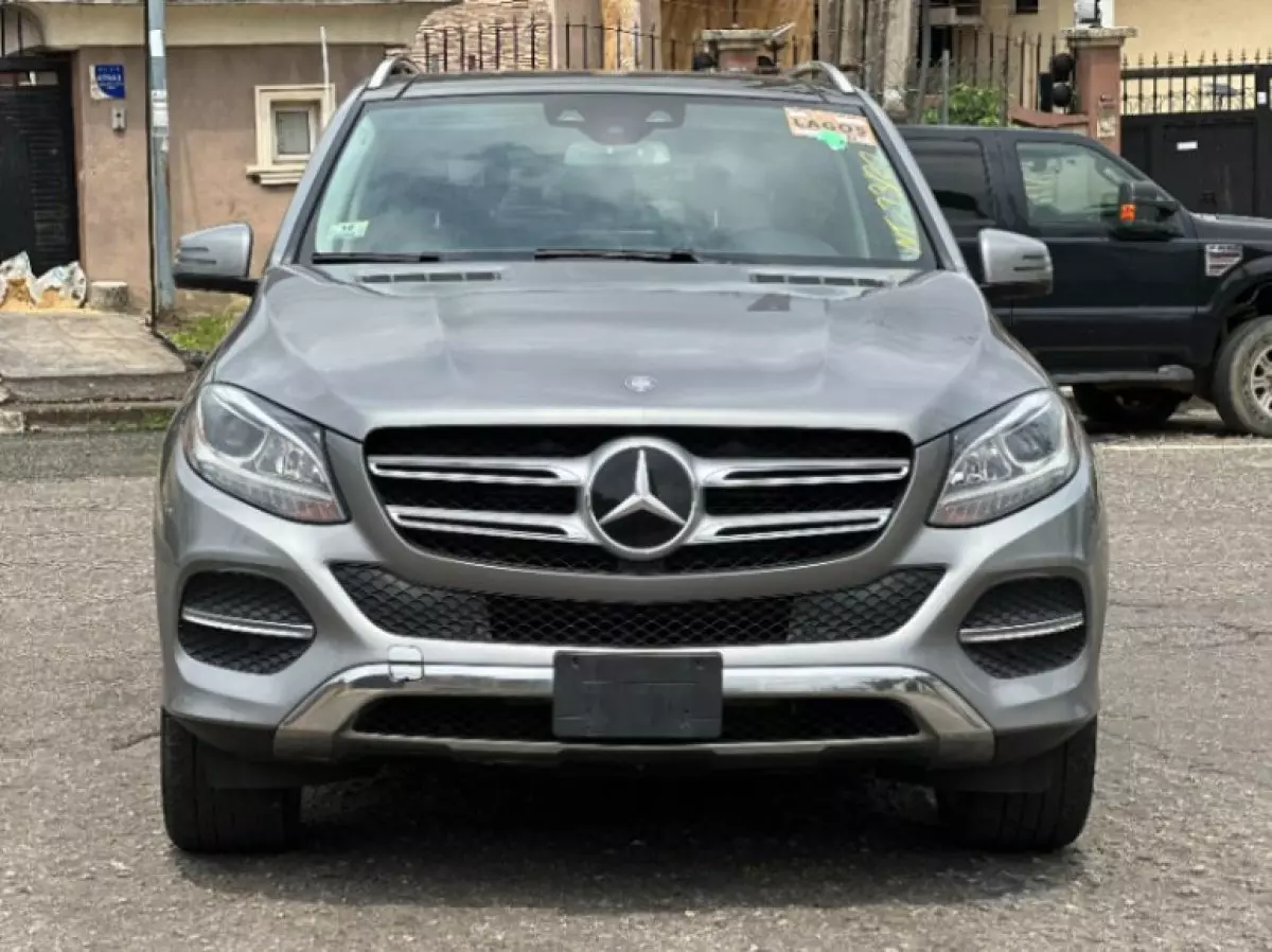 Mercedes-Benz GLE 350 - 2016