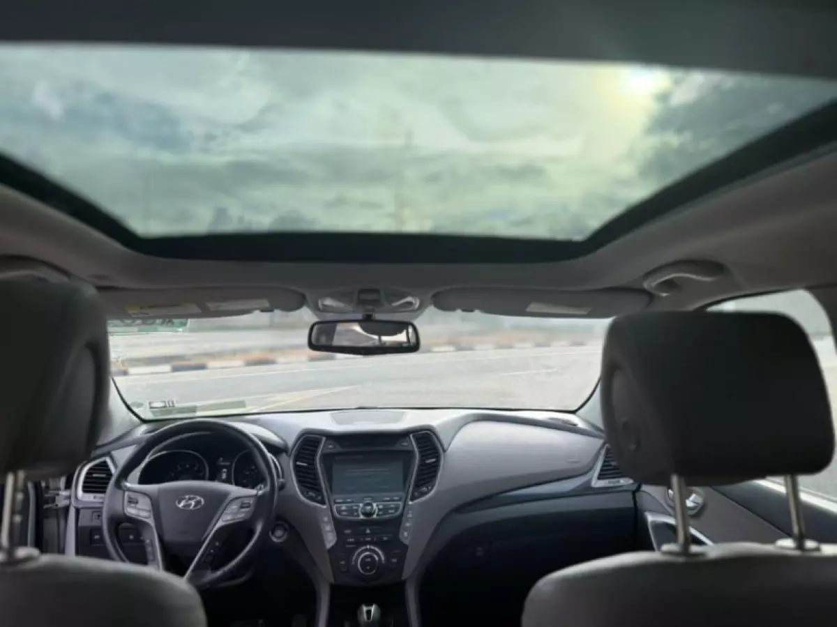 interiorFront