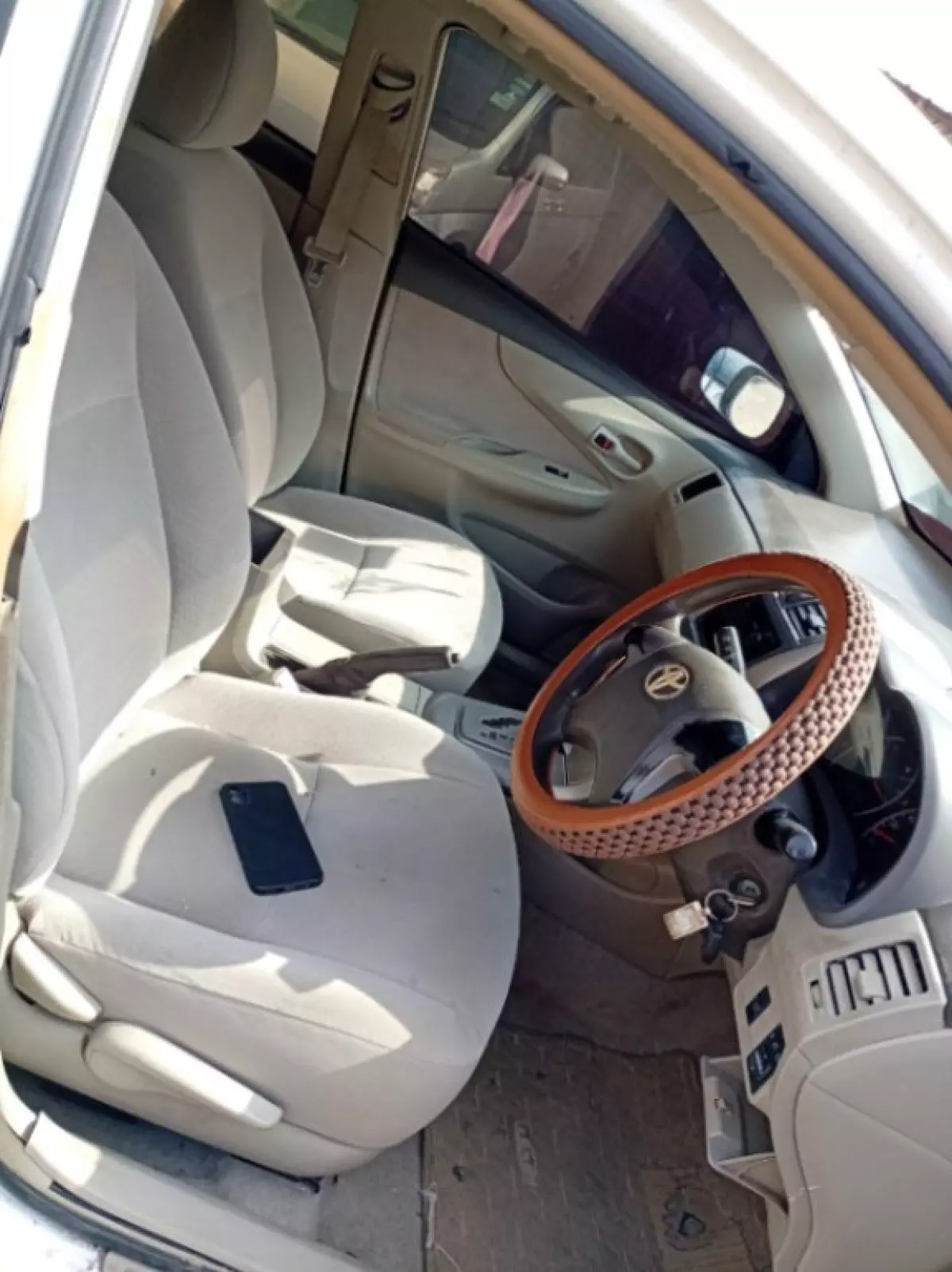 interiorFront