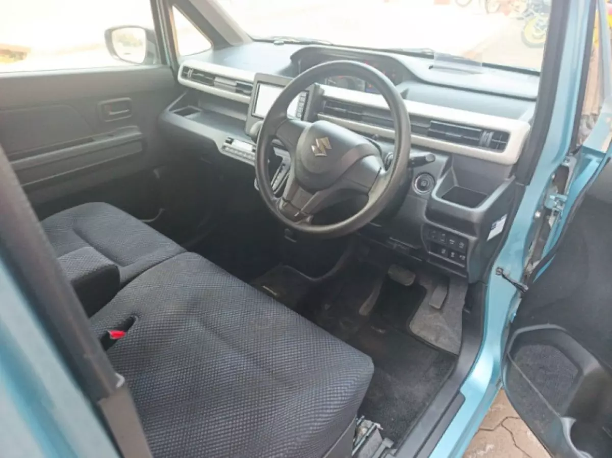 interiorFront