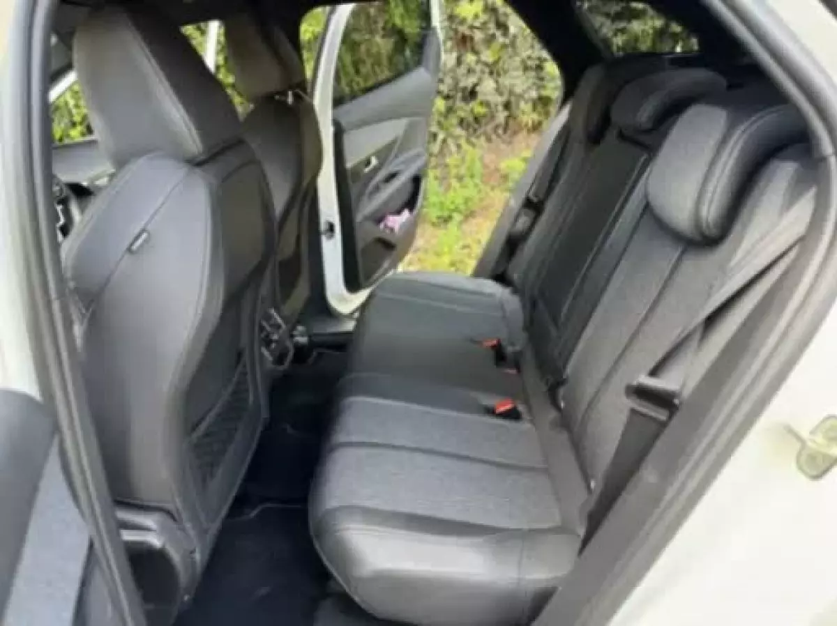 interiorBack