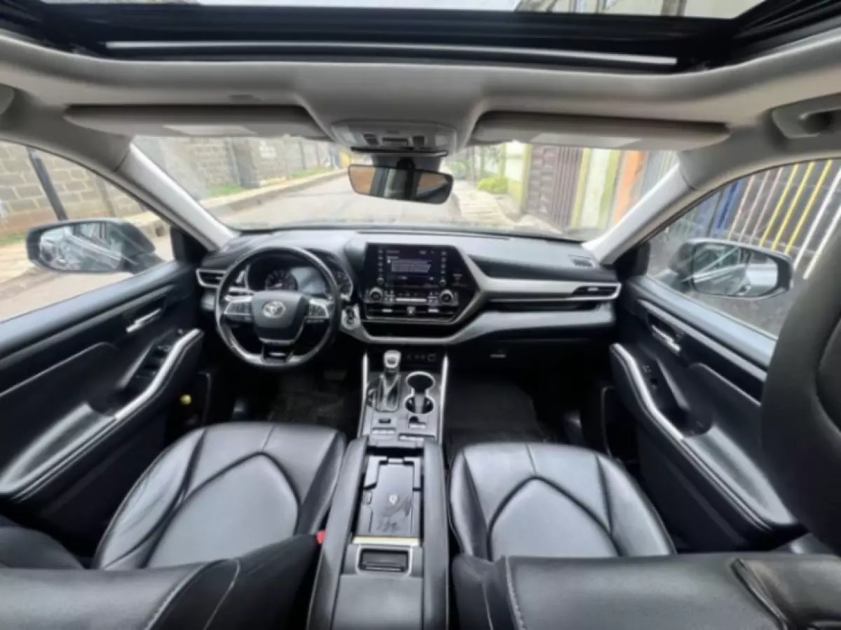 interiorFront
