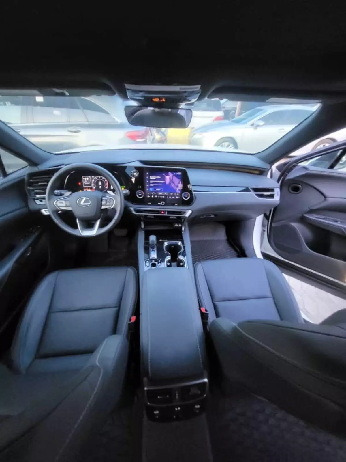interiorFront
