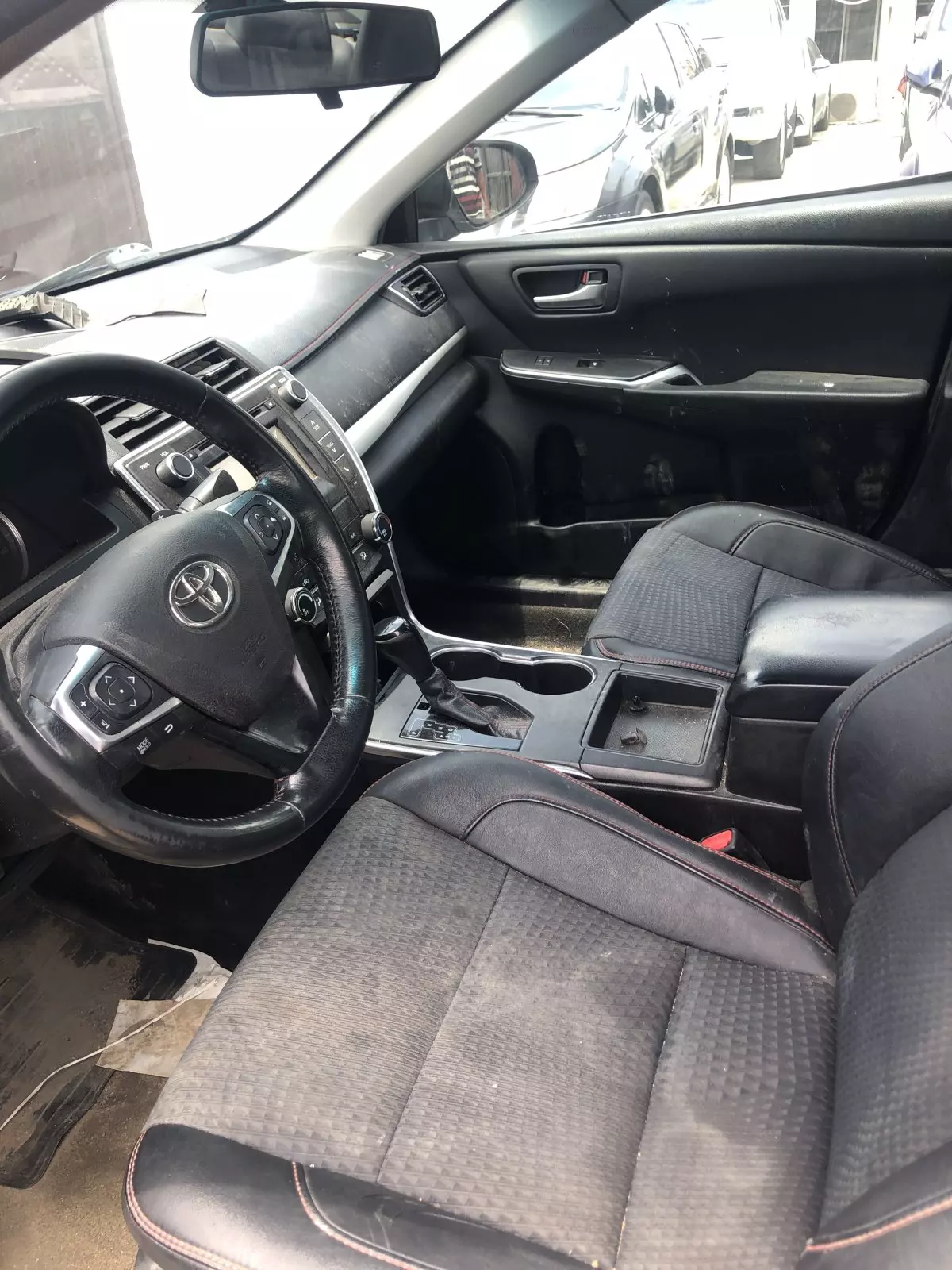 interiorFront