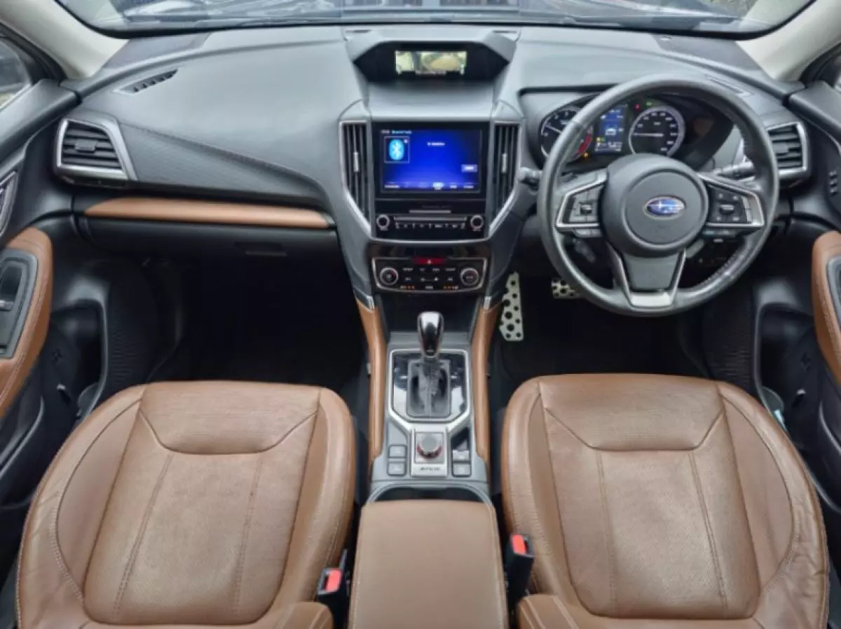 interiorFront