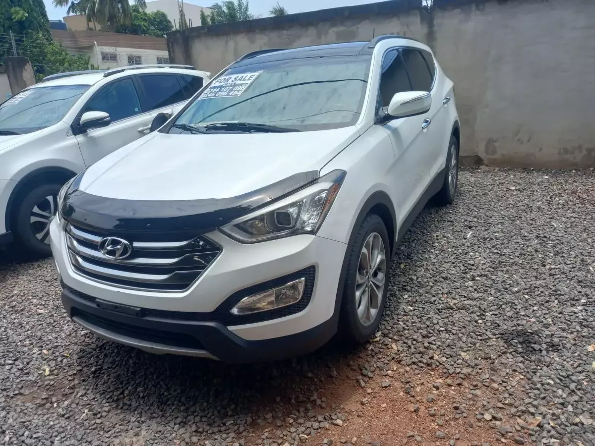 Hyundai Santa Fe - 2014