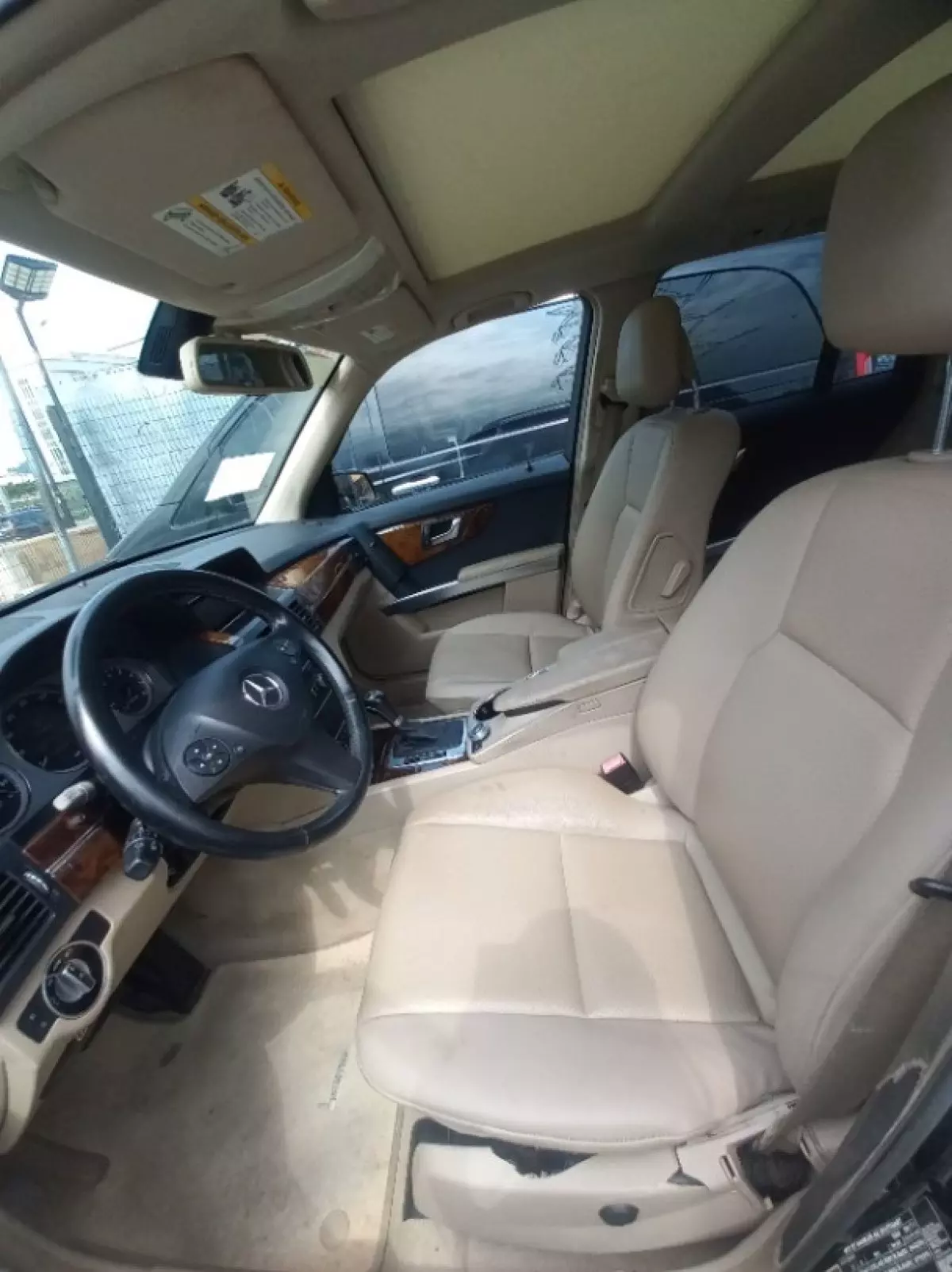 interiorFront