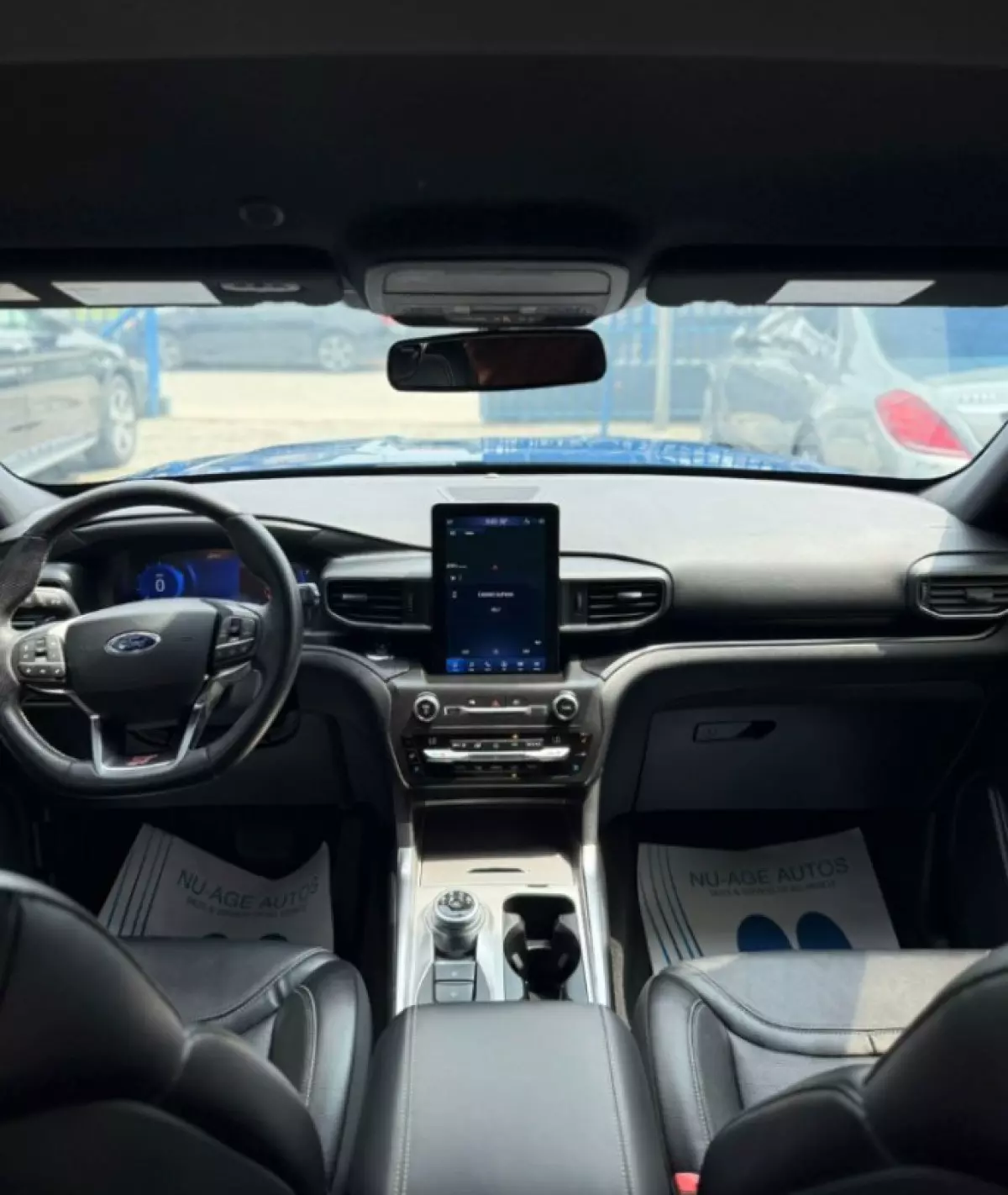 interiorFront
