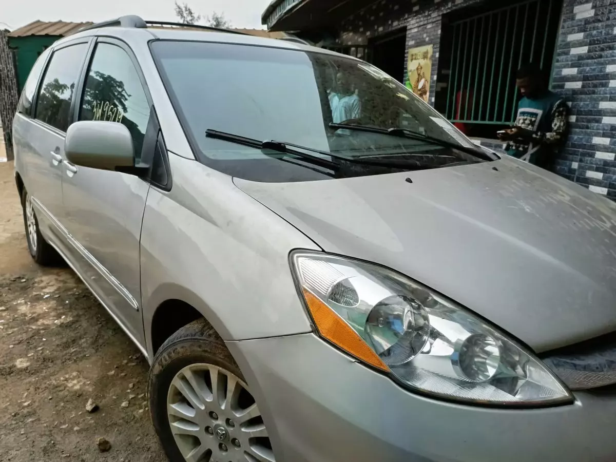 car Left