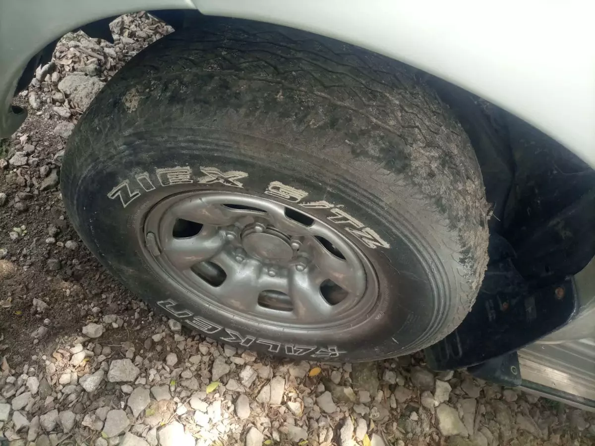 tyre0