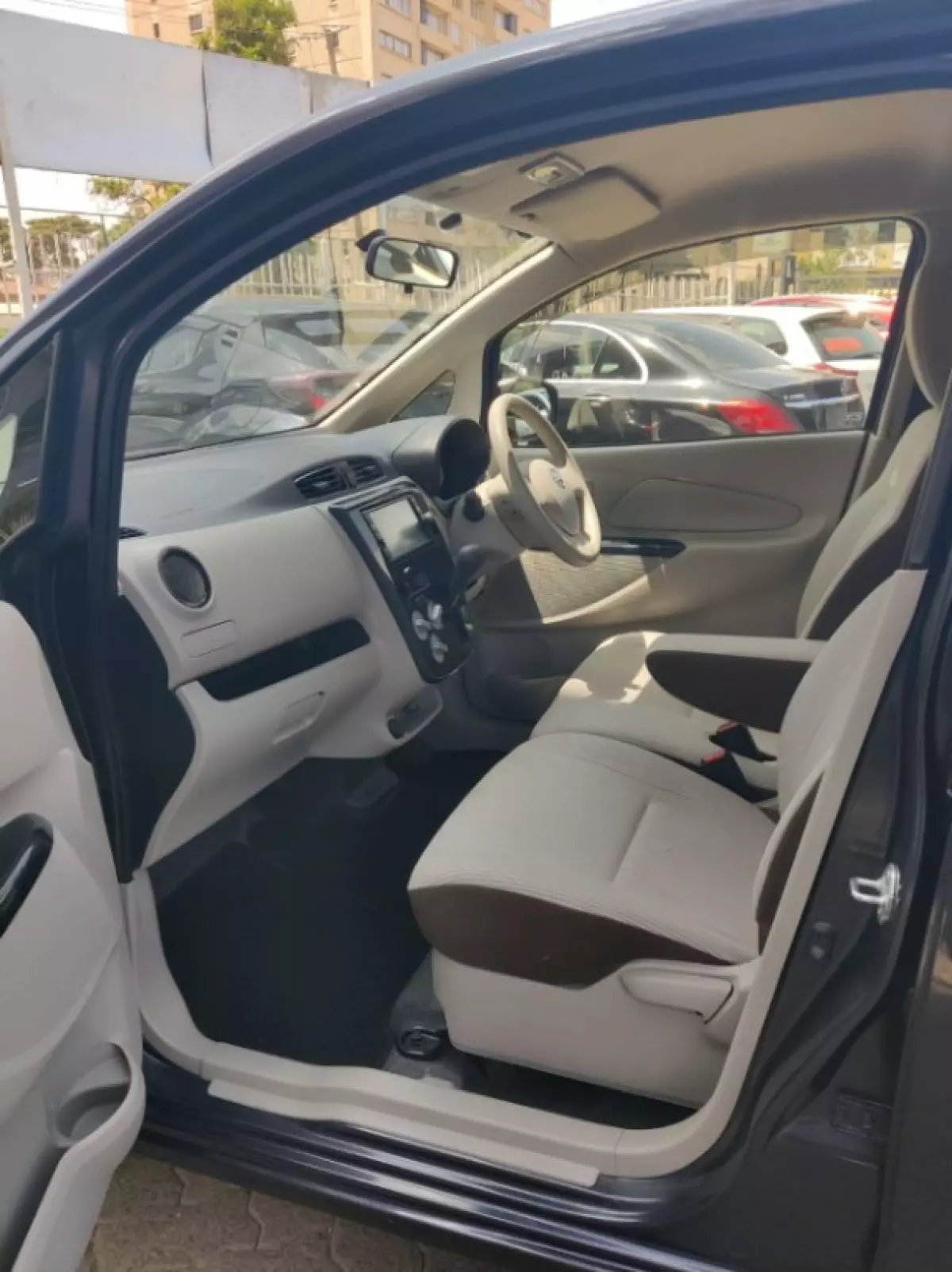 interiorBack