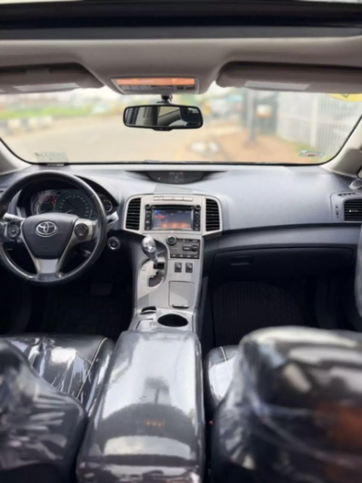 interiorFront