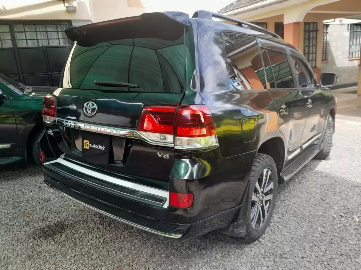 car Right Back