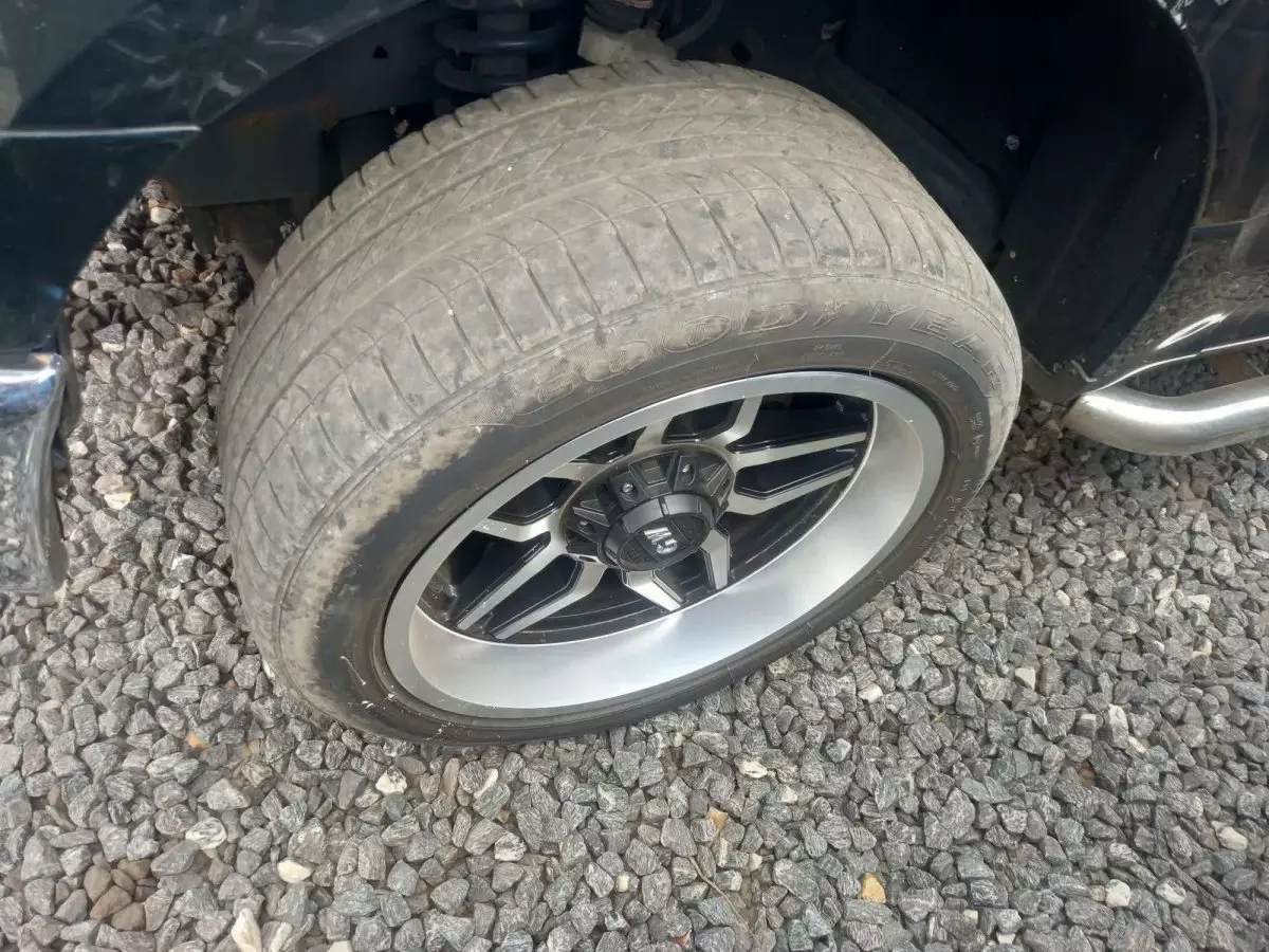 tyre0