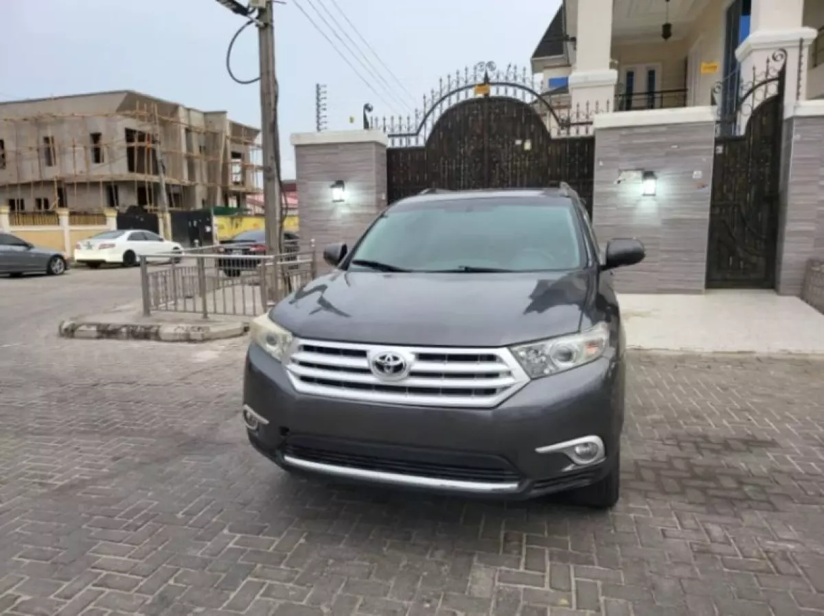 Car Image 1752844105048