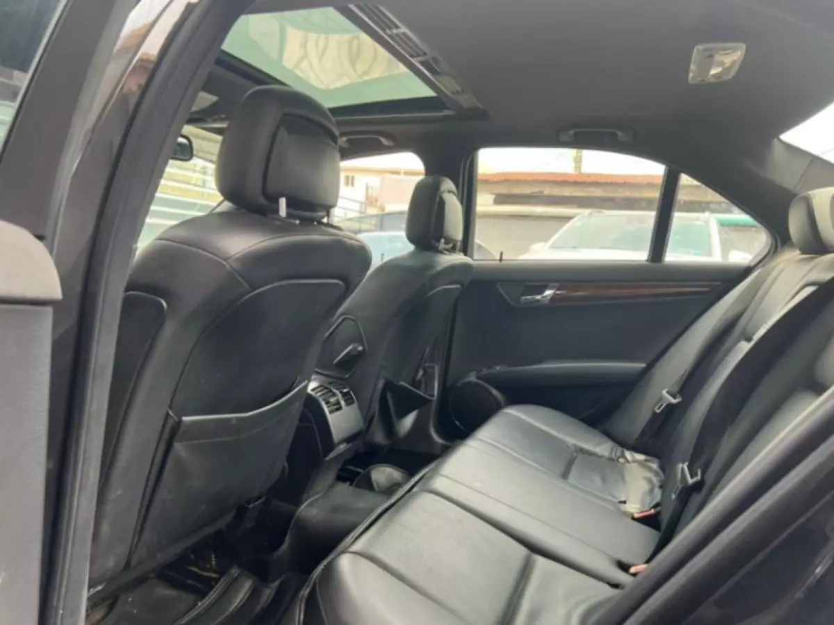 interiorBack