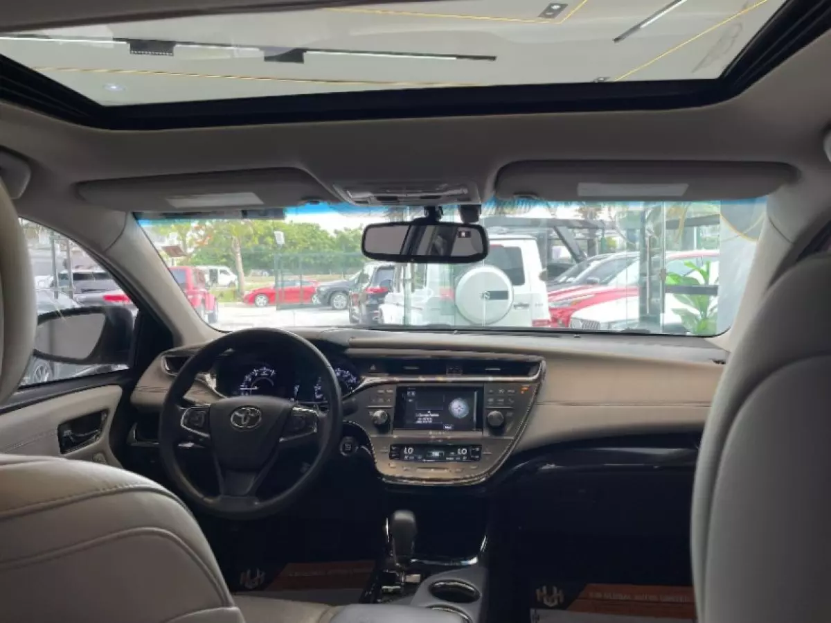 interiorFront