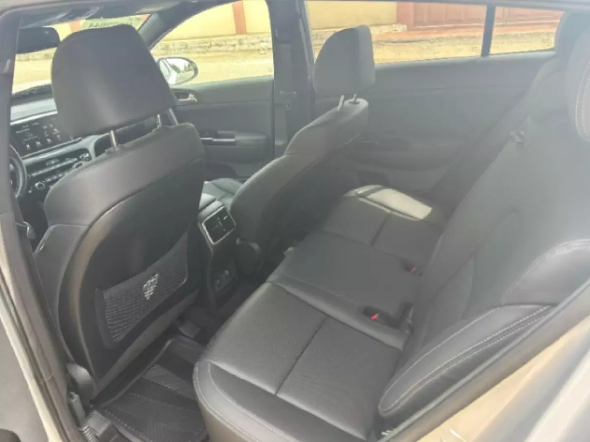 interiorBack