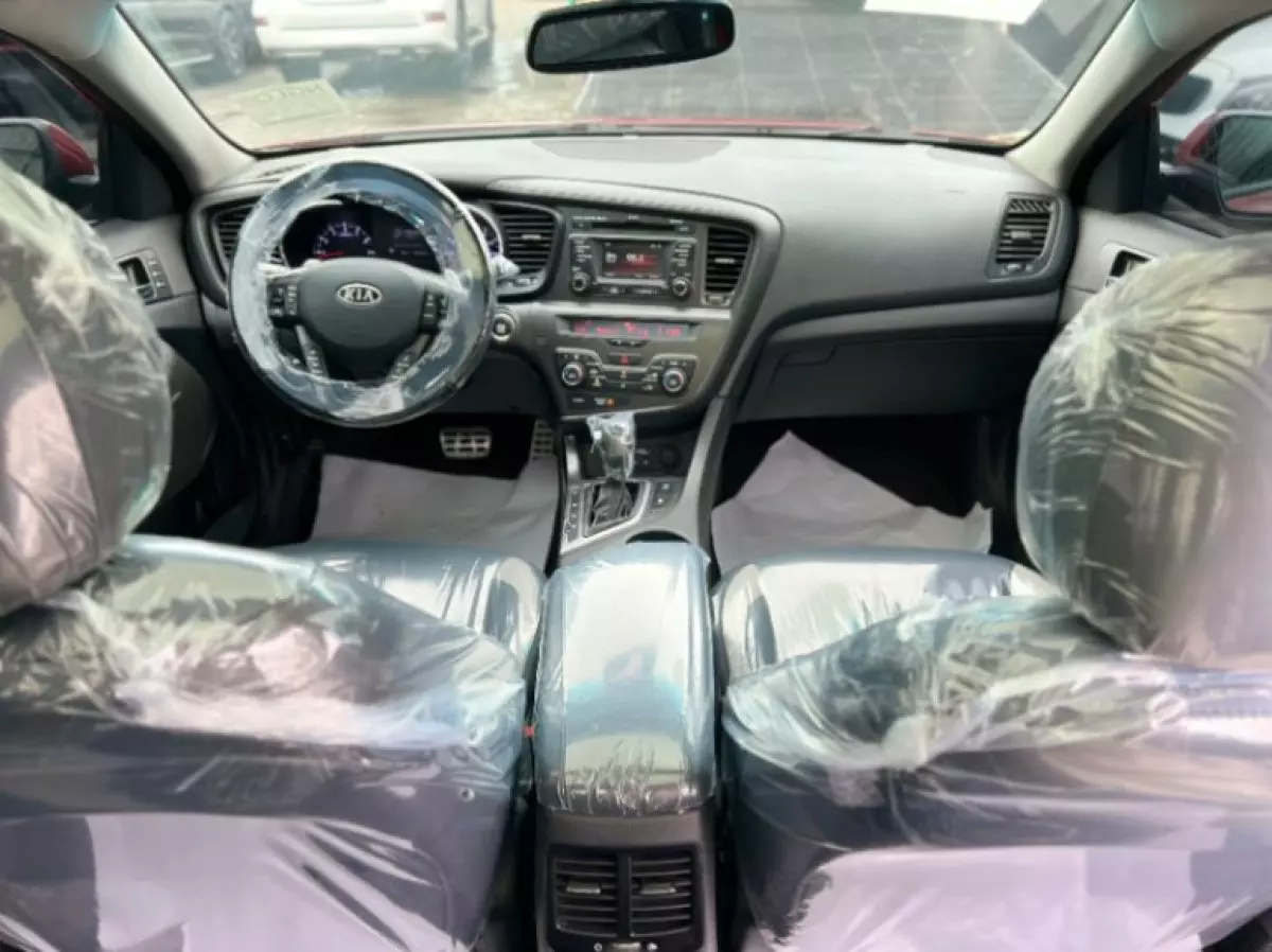interiorFront