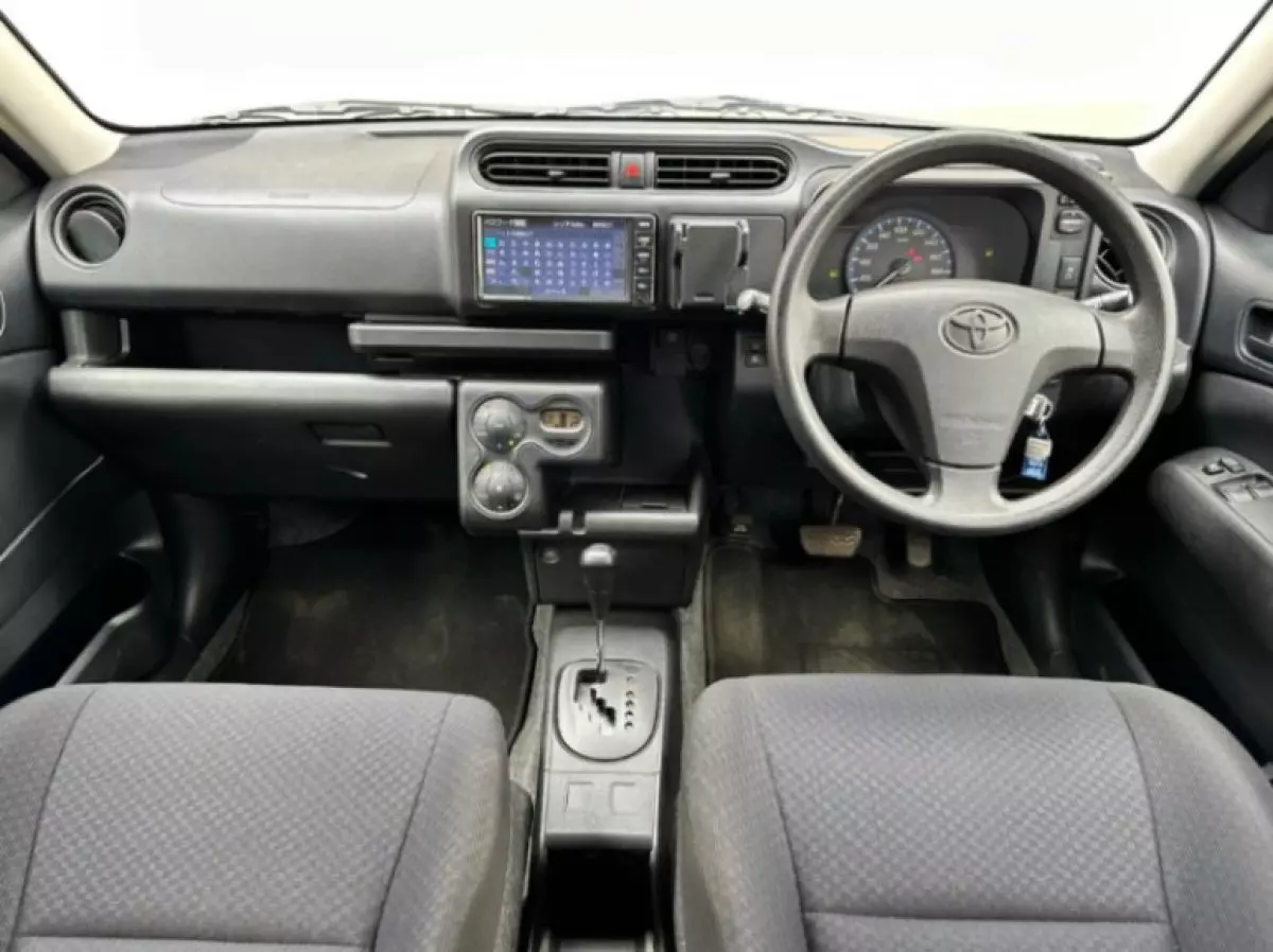 interiorFront