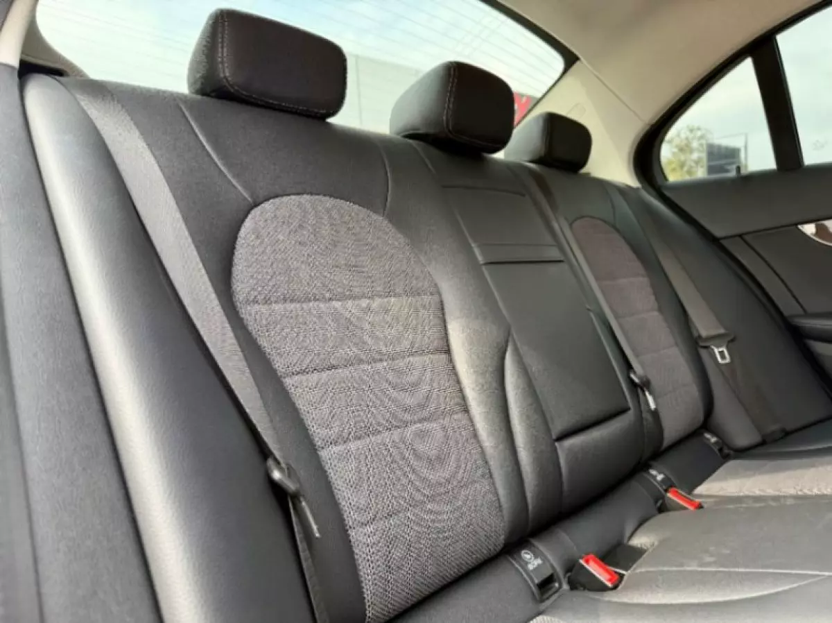 interiorBack