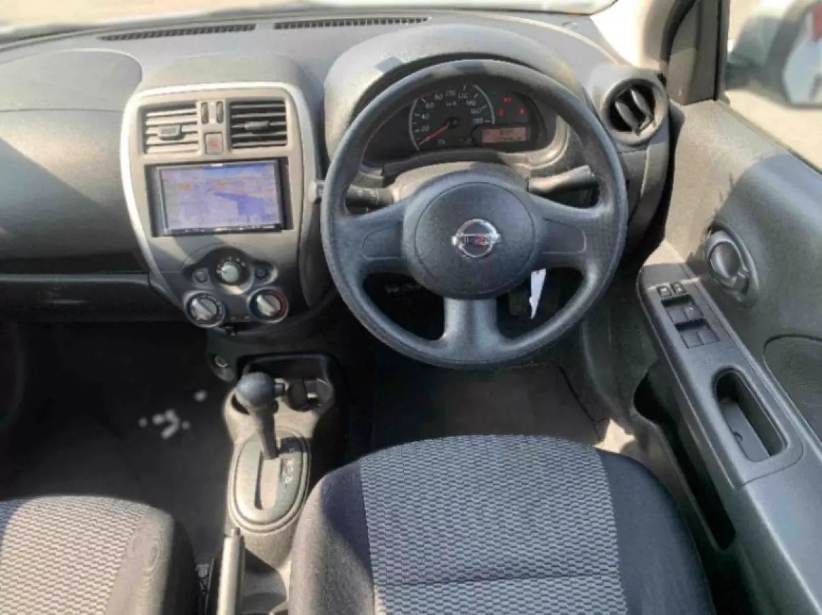 interiorFront