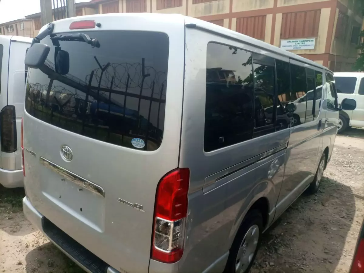 car Back