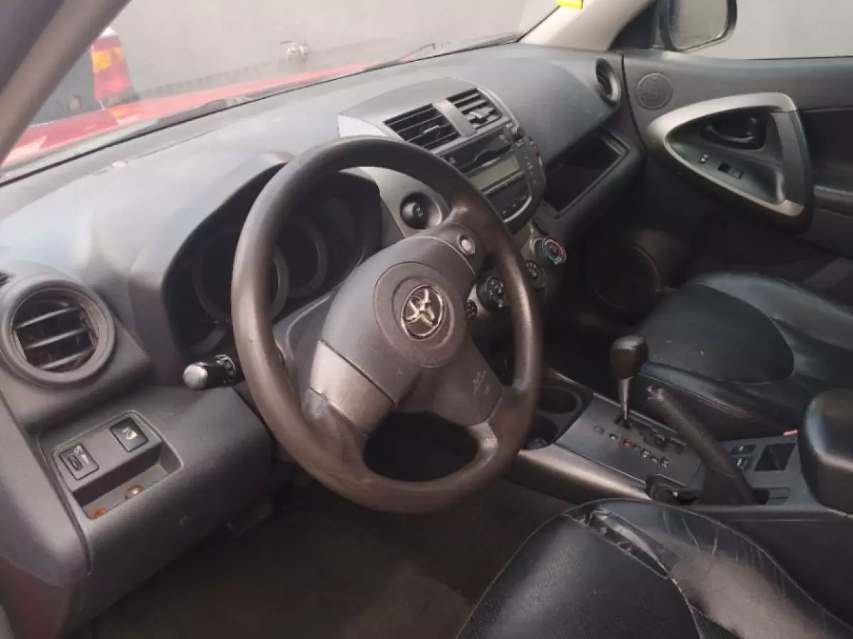 interiorFront