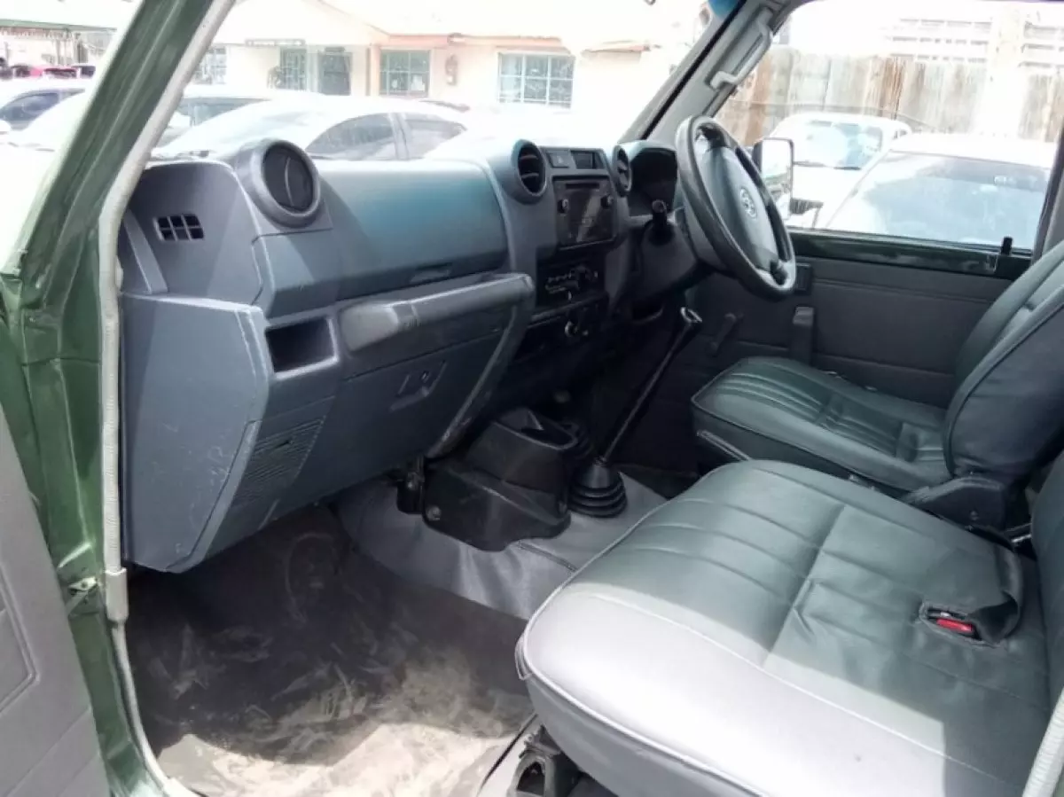 interiorBack