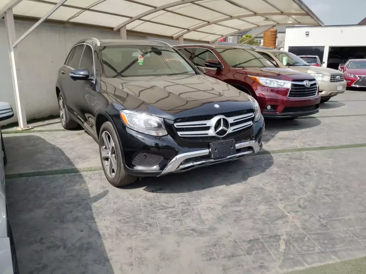 Mercedes-Benz GLC 300 - 2015