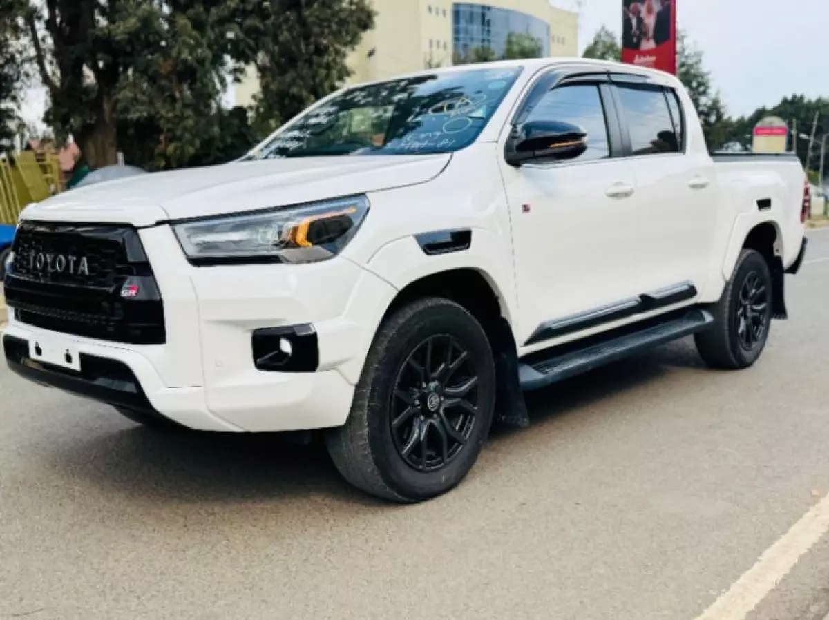 Toyota Hilux  - 2022
