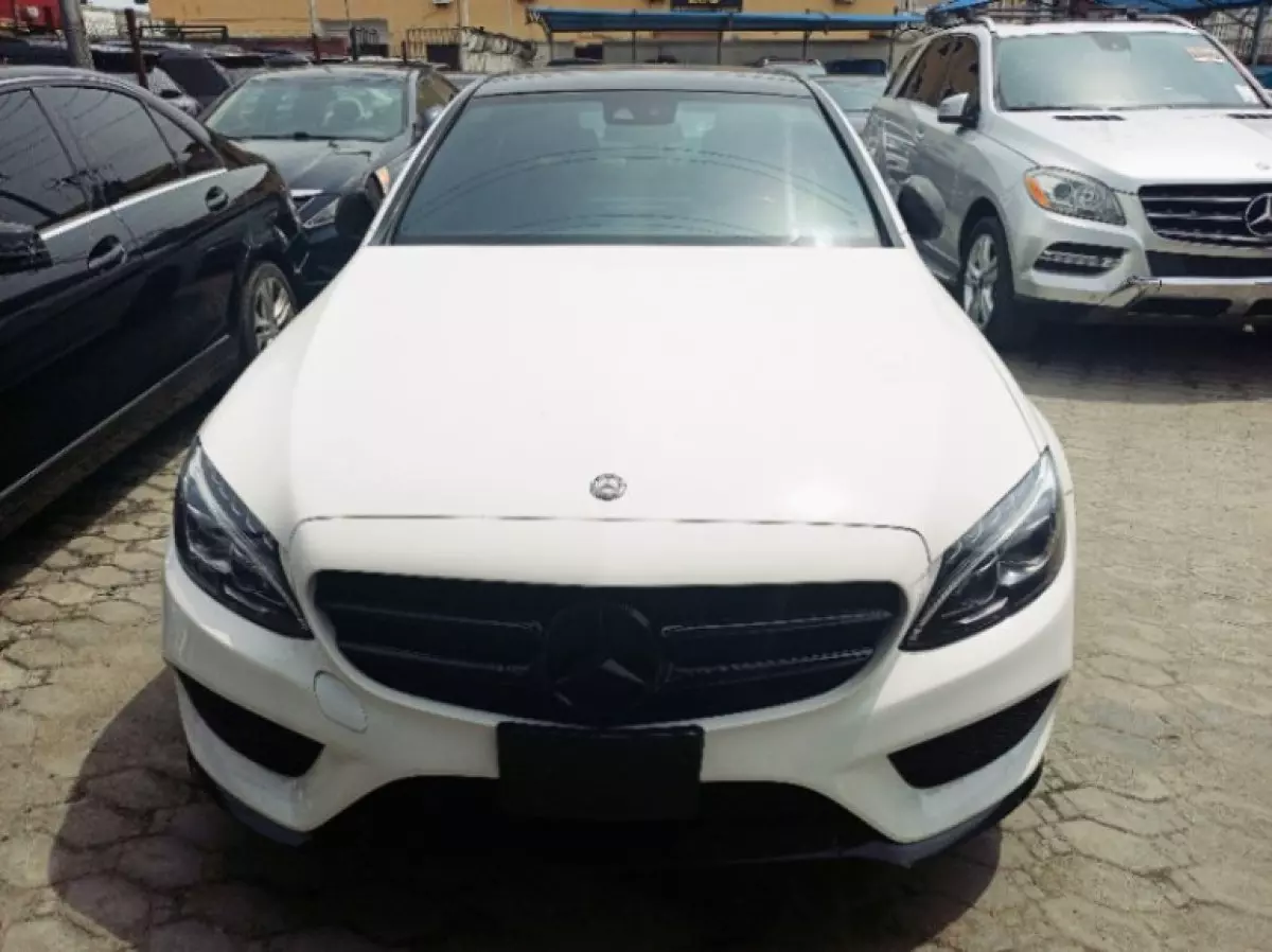 Mercedes-Benz C 300 - 2015