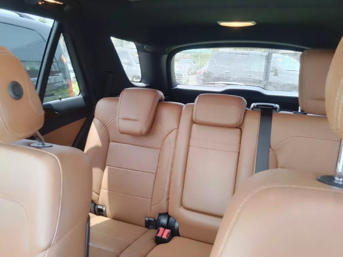 backSeats