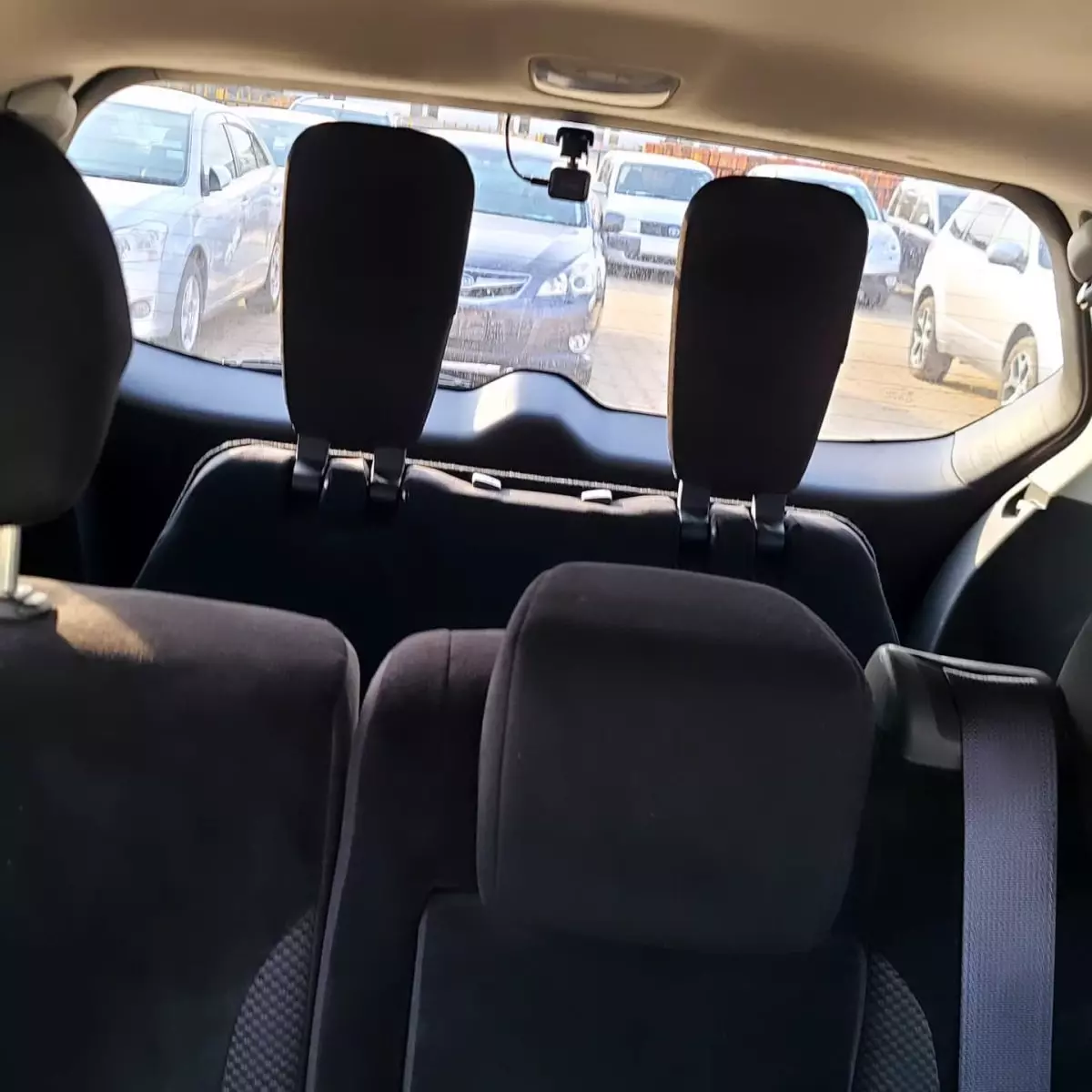 interiorBack