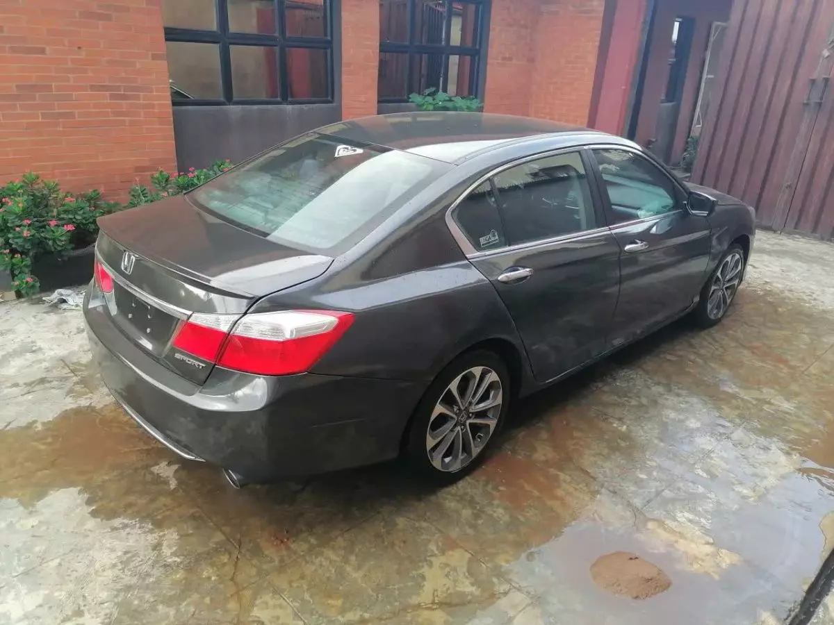 car Right Back