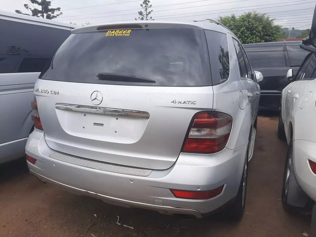 car Right Back